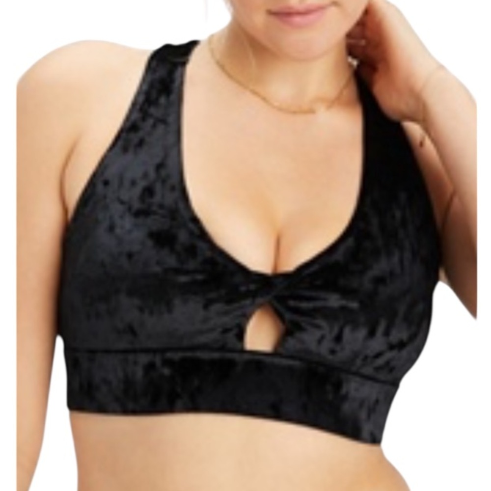 Fabletics Oasis Crushed Velour Twist Sports Bra